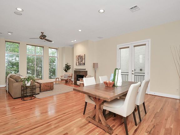 5th image of 1118 Columbus St #B