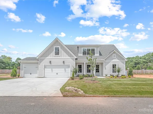 133 Dabbling Duck Cir, Mooresville, NC 28117