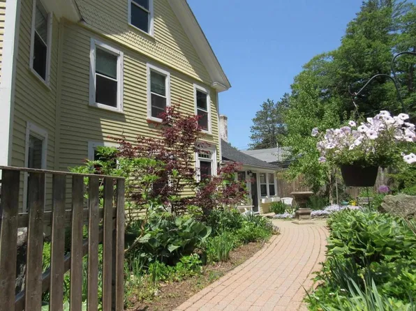 17 Forest Road, Hancock, NH 03449