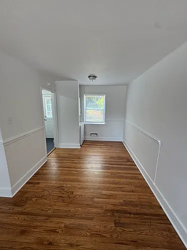 2909 Wade Ave Photo 1