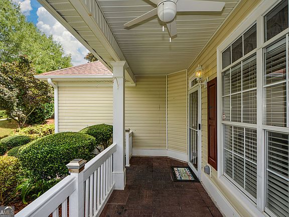 4th image of 2698 Mariner Way