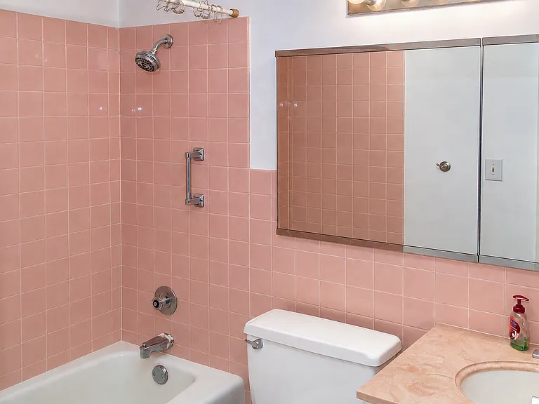 5S070 Pebblewood Ln #G12 — Photo 4