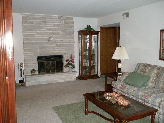 5th image of 11030 S Theresa Cir APT 2b