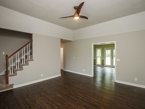 4th image of 207 One Mile Ln