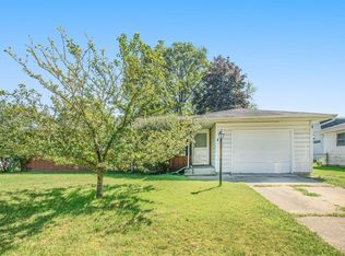 214 White Oak Dr, Michigan City, IN