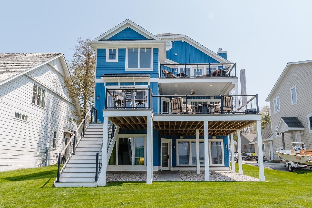 W267N2937 Peterson DRIVE, Pewaukee, WI 53072 Zillow