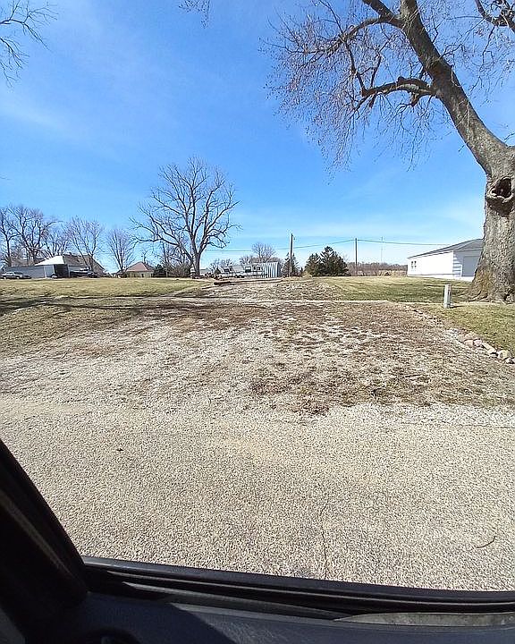 2nd image of 303 3rd St
