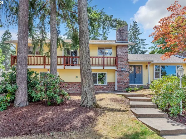 1410 W 28th Pl, Eugene, OR 97405