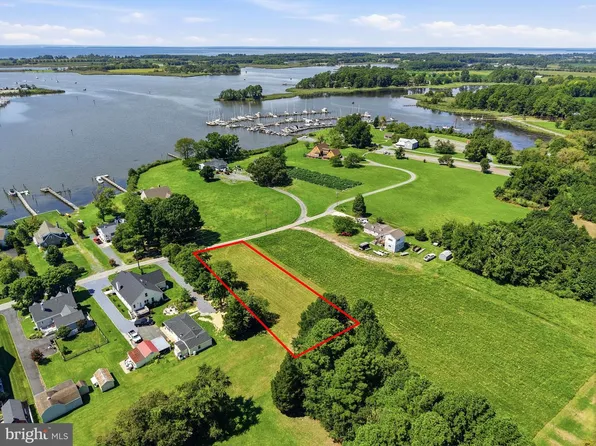 Hynson Rd, Rock Hall, MD 21661