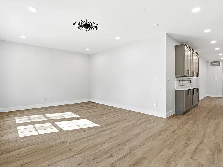 4623 Rookwood Ave — Photo 12