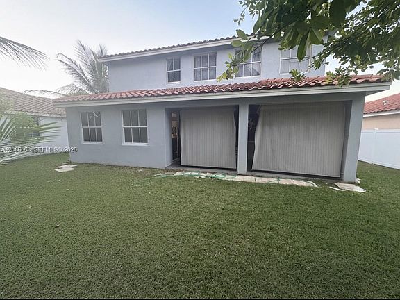 5th image of 16540 SW 37th St