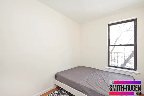 Rented by R New York | media 7