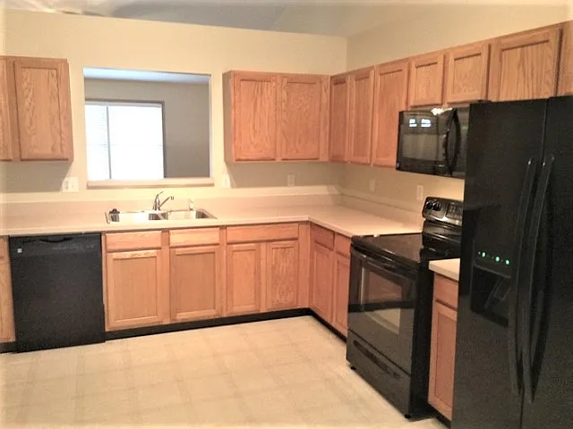 2331 Myrtle Valley Dr — Photo 2
