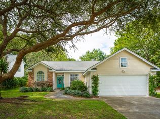 1822 Falling Creek Cir, Mount Pleasant, SC 29464