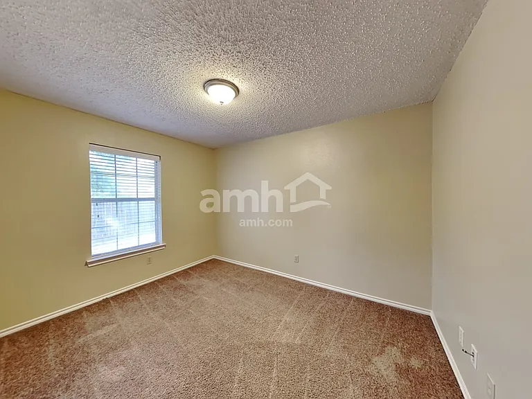 105 S Winding Oaks Dr — Photo 15