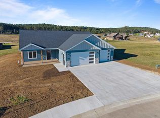 242 Stone Hl, Custer, SD 57730