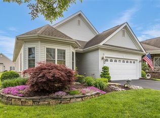 3 Inverness Ln, Easton, PA 18045