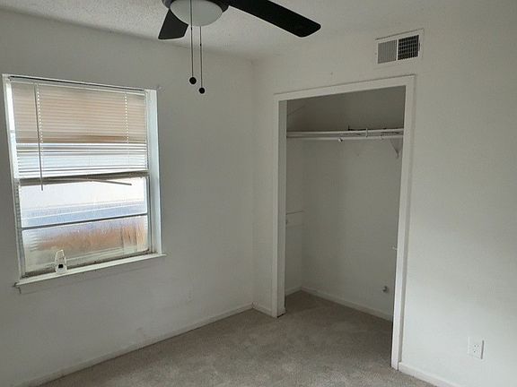 5th image of 4824 Grove St