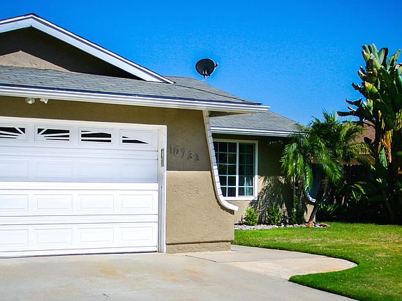 3rd image of 10733 Ironwood Ave