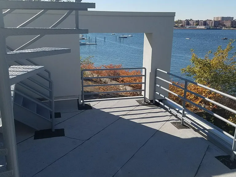 balcony to ocean(take the sun on lounge chairs)