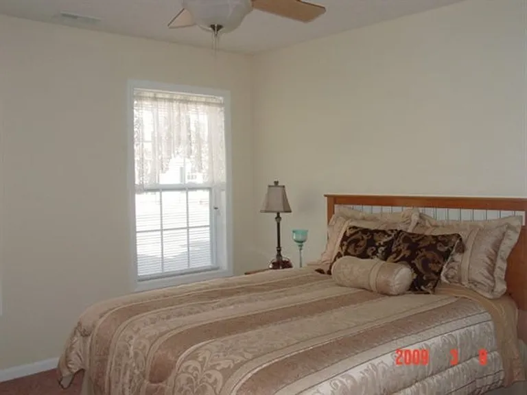 106 Stadiem Dr — Photo 7
