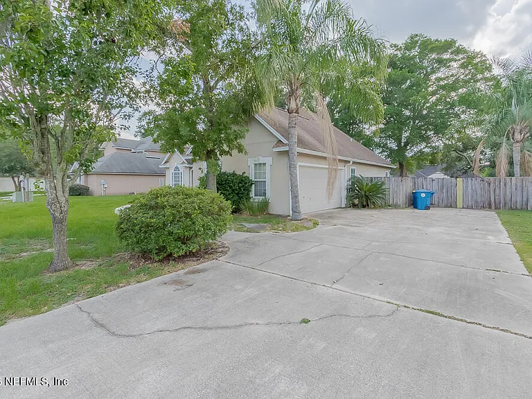 1942 Derringer Rd — Photo 3