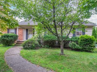 19 Meyer Ln, Wayne, NJ 07470