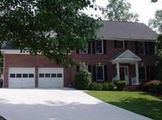 104 Meadowlark Ln, Oak Ridge, TN 37830