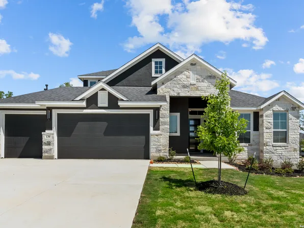 130 Highland Park, Castroville, TX 78009