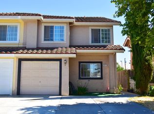 661 Las Palmas Dr, Hollister, CA