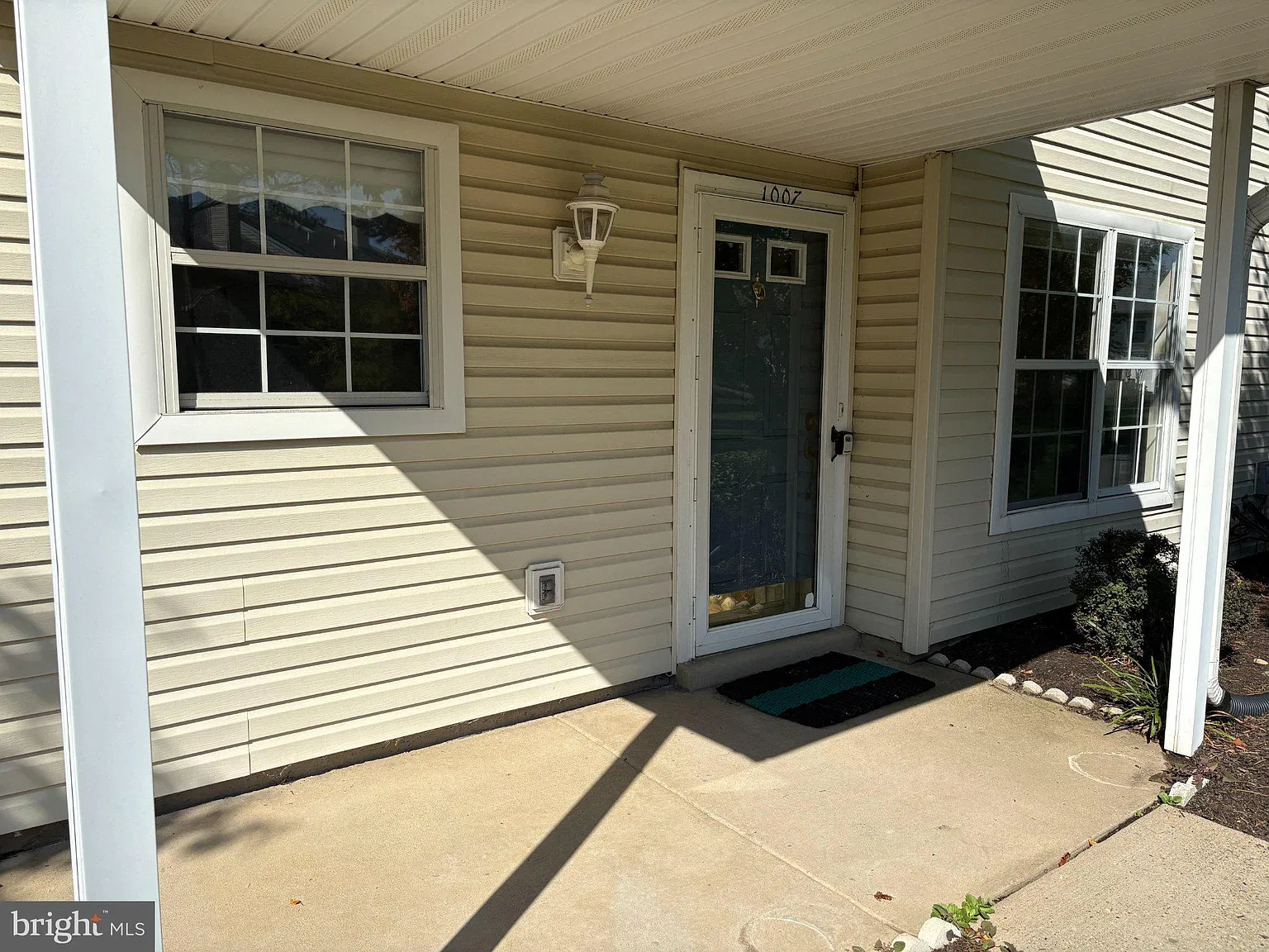 2 bed, 2.0 bath, 1350 sqft, $2,500 — Photo 4