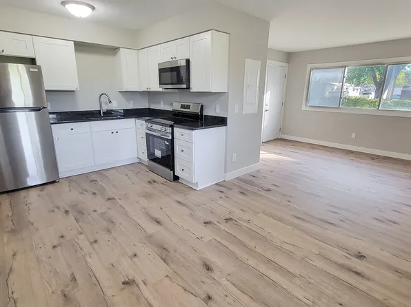 5661 Quincy St APT 4, Saint Paul, MN 55112