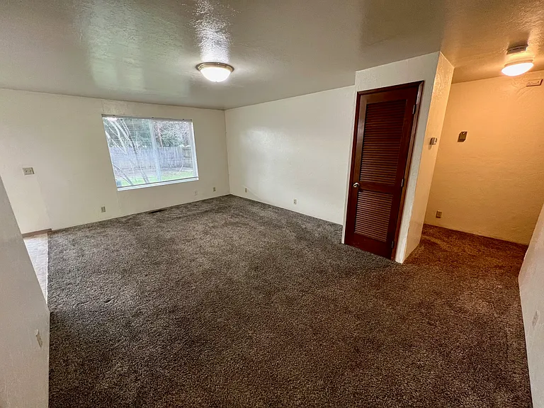 834 Olympic Ave — Photo 11