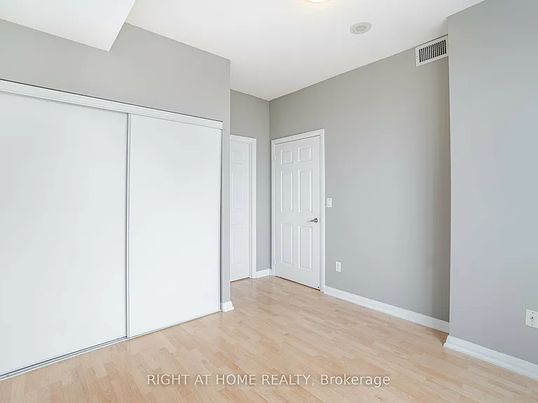 220 Forum Dr #907 — Photo 19