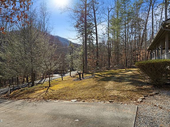 5th image of 3858 Saddle Brook Way
