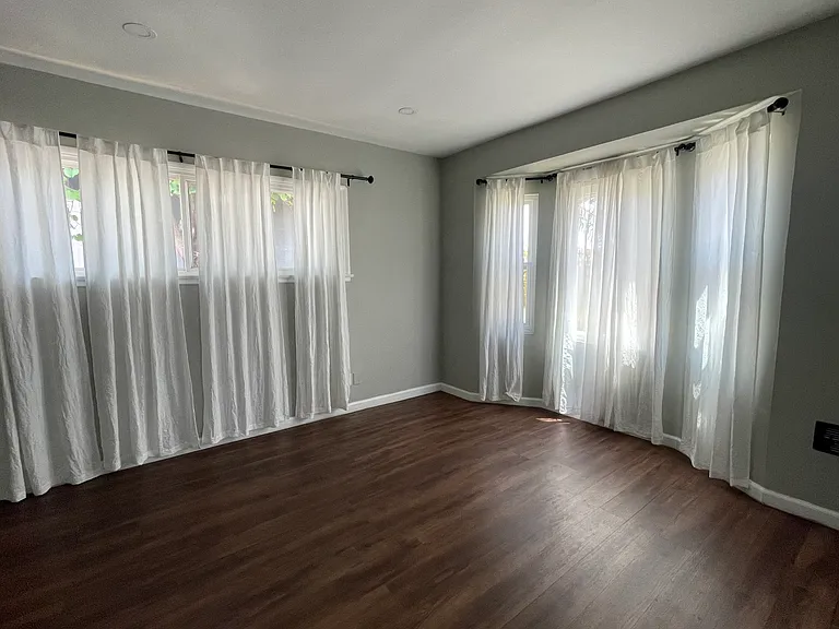 2375 Wilma Ave — Photo 4