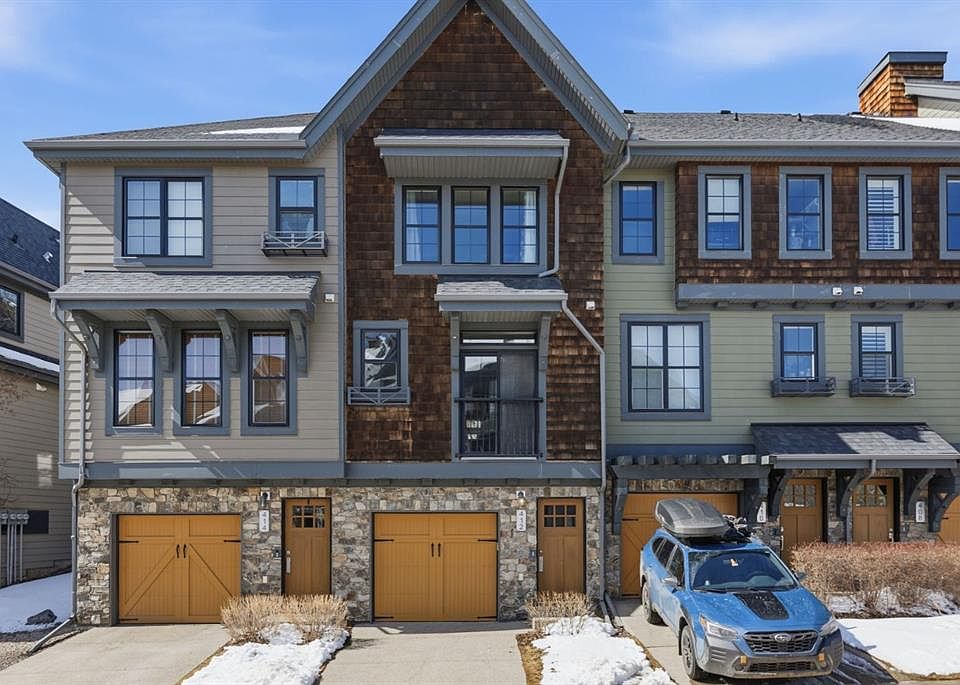 1st image of 412 E Ascot Cir SW