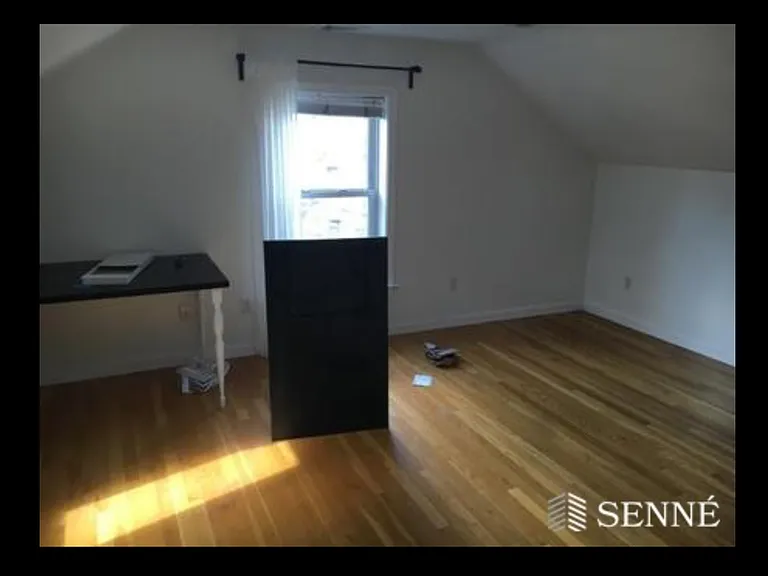 340 Franklin St #2 — Photo 4