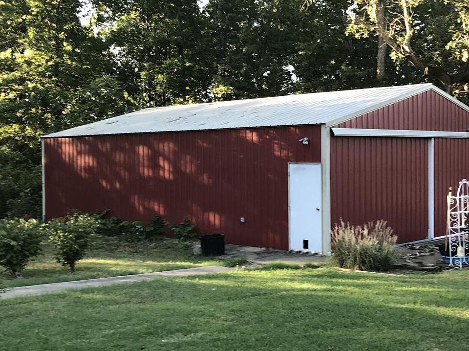 2nd image of 8280 Hant Hollow Rd