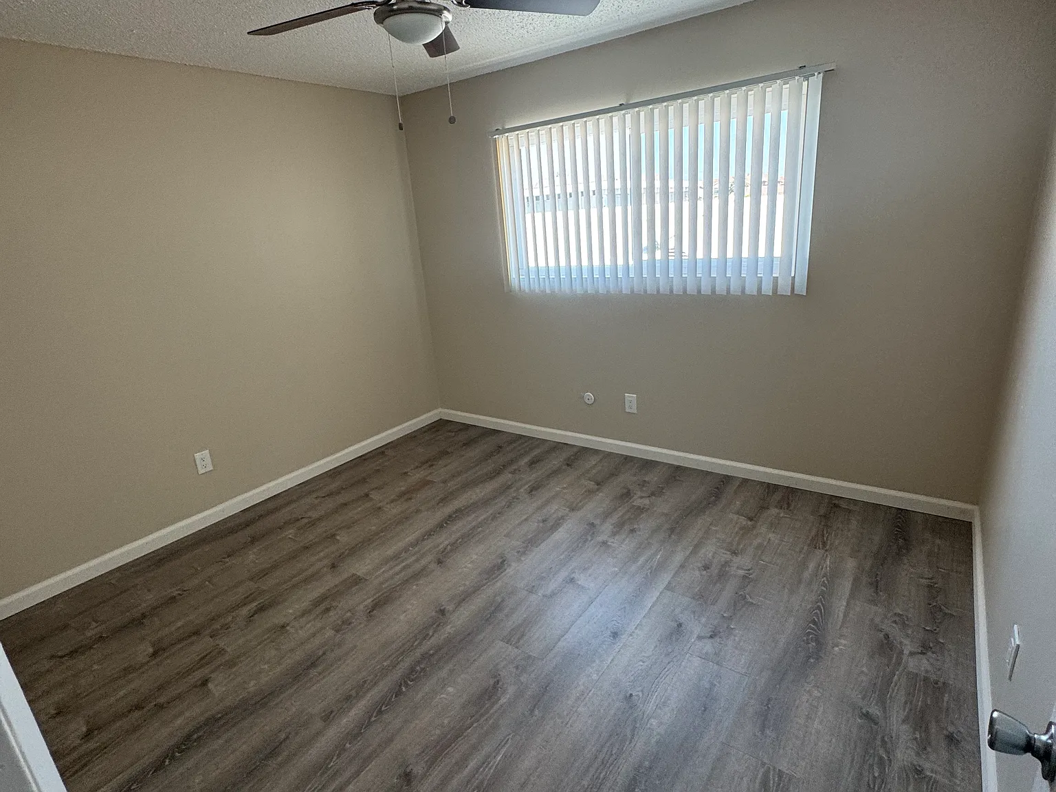 2841 W Ball Rd — Photo 2