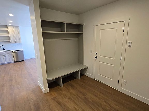 4th image of 118 E Skyline Terrace Way #1