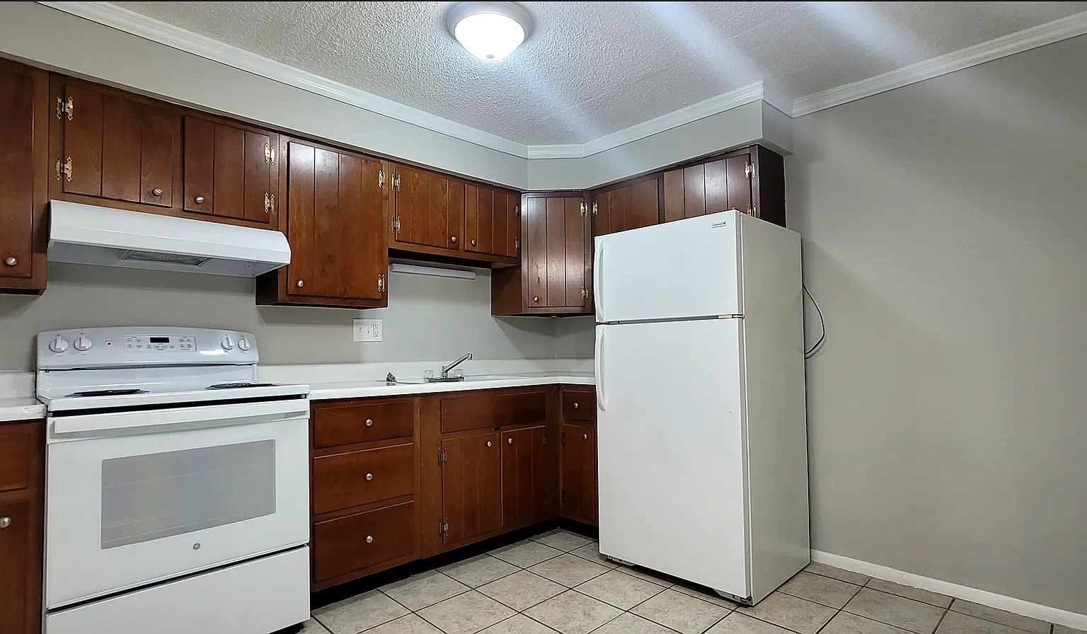 314 - 322 Kenbrook Drive — Photo 2