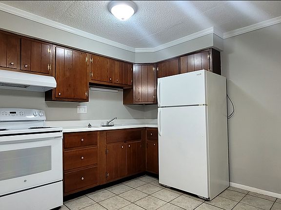 2nd image of 314 Kenbrook Dr #5