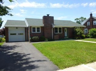 706 Pine St, Denver, PA 17517