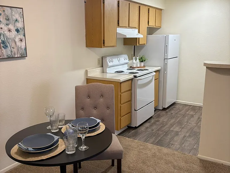 Alta Vista Apartments — Photo 3