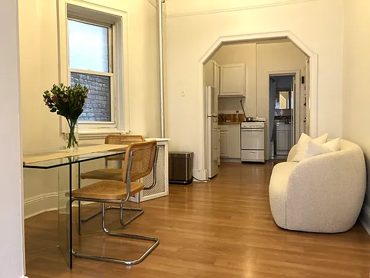 Rented by Kahen Properties | media 11