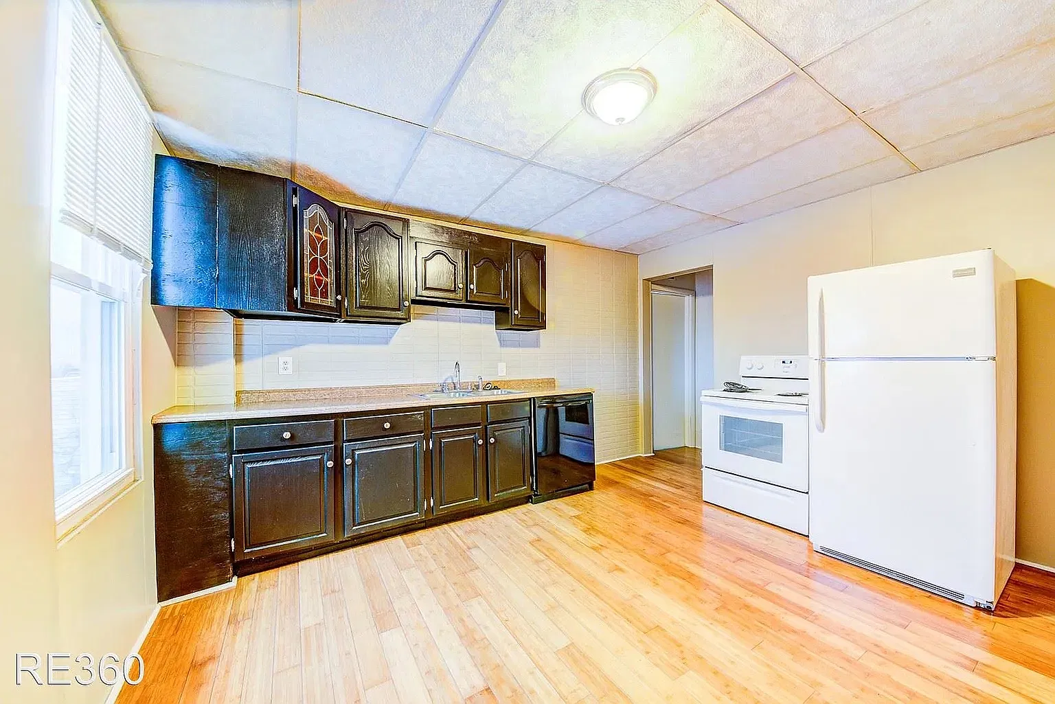 3 bed, 1.5 bath, 1350 sqft, $1,485 — Photo 4
