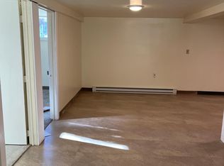 610 Chapel Rd #B, Aliquippa, PA 15001