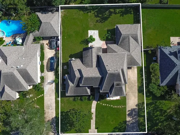 14819 Alderwick Dr, Sugar Land, TX 77498