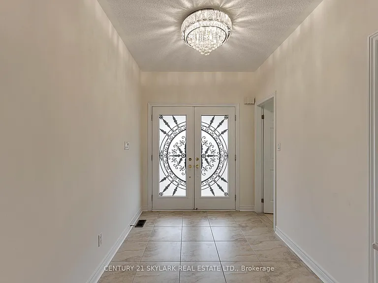 94 Bayhampton Dr #UPSTAIRS — Photo 5